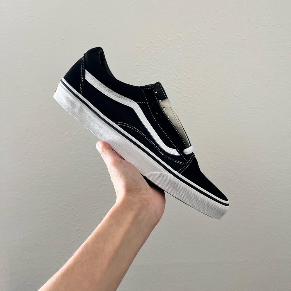 Vans Old Skool Men’s Black and White Shoes Size 10 Classic Vans